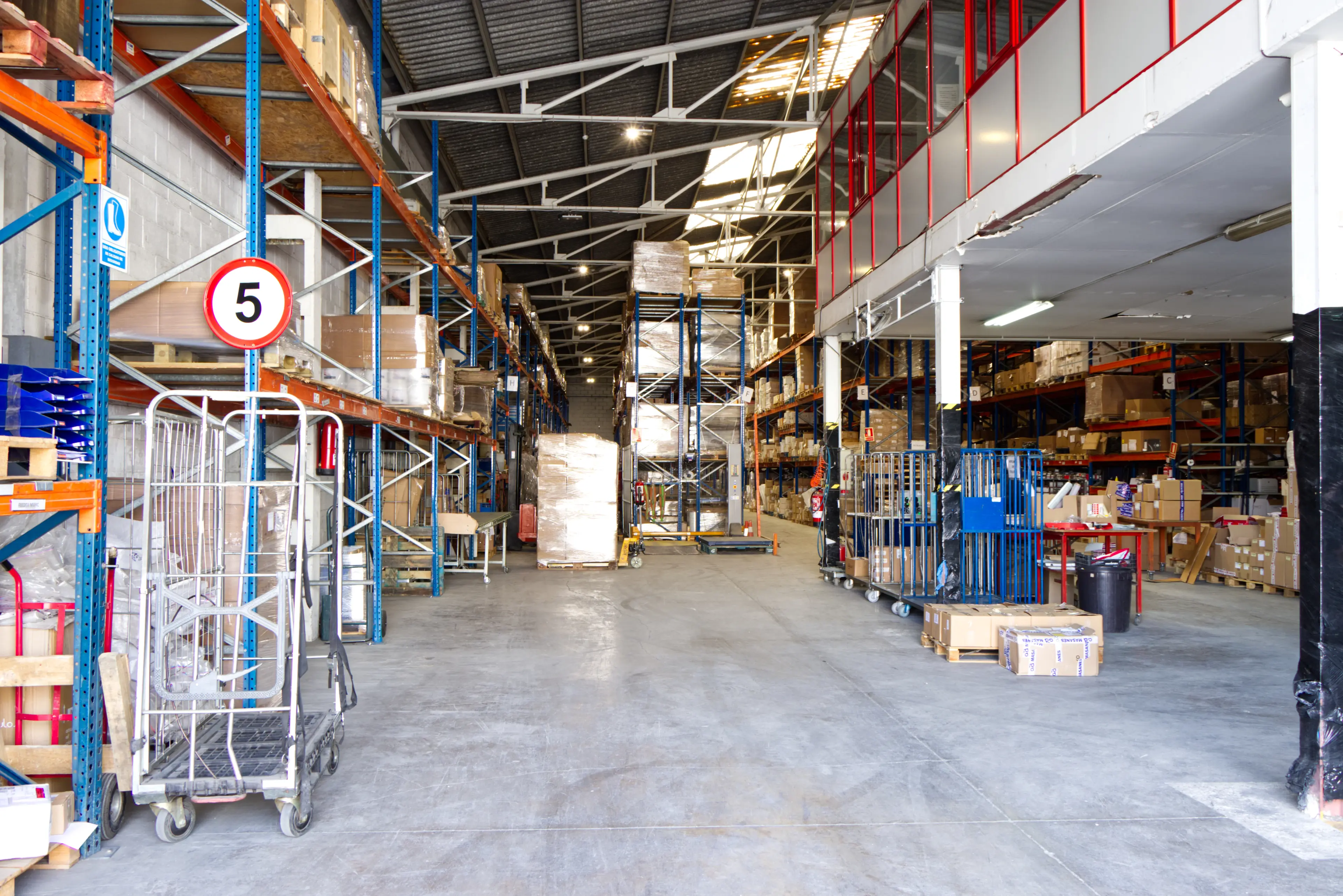 Interior almacén MSMC