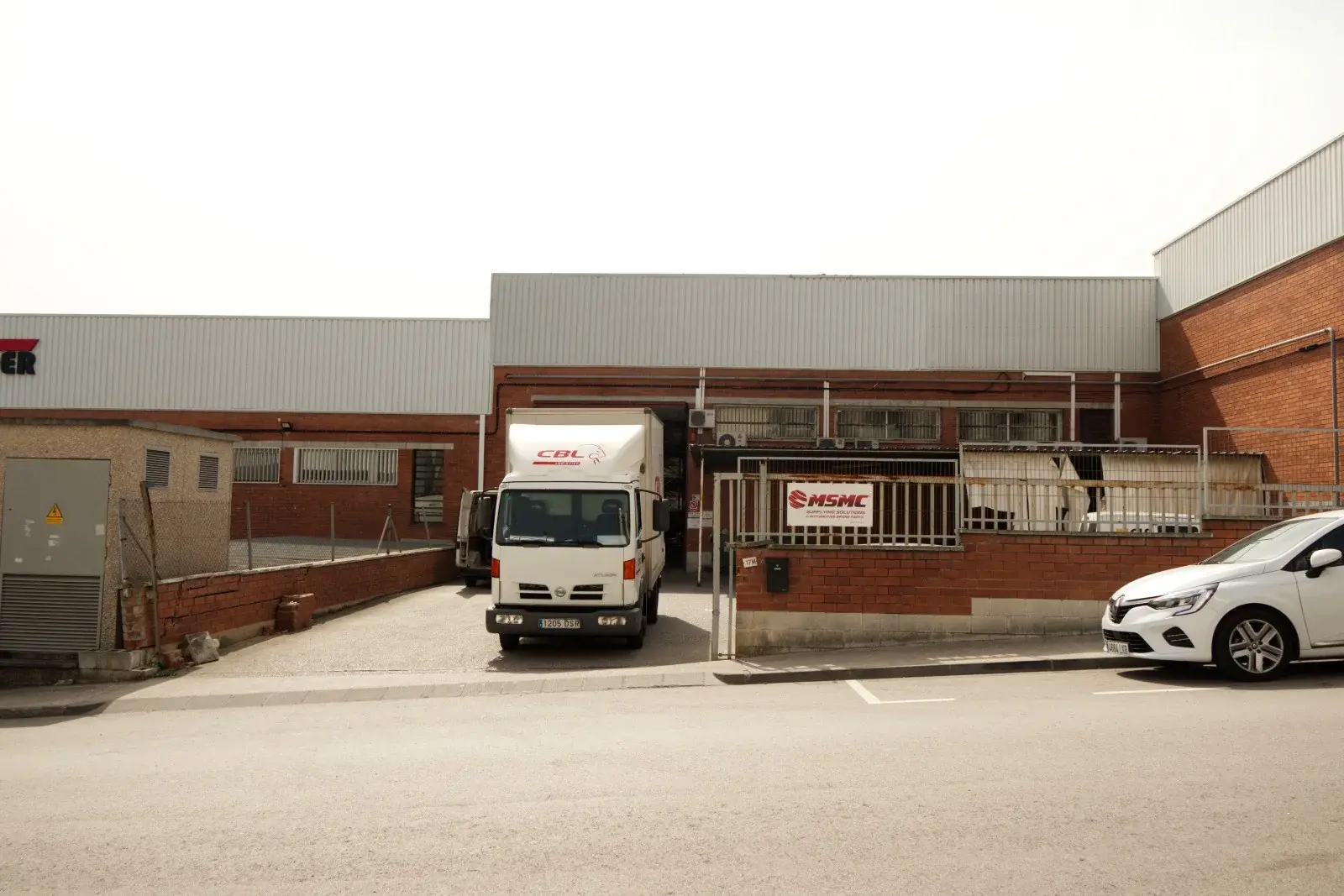 Exterior almacén MSMC